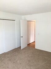 29 Merritt Ave, Unit 1st Floor in Woodbridge, CT - Building Photo - Building Photo