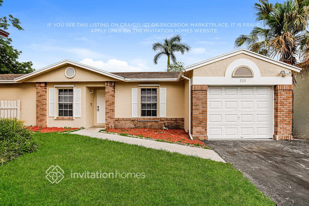 510 Danville Terrace in Davie, FL - Building Photo