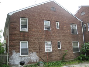 40-06 191st St in Flushing, NY - Foto de edificio - Building Photo