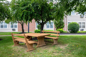 High Pointe Senior Apartments 55+ in Newburgh, NY - Building Photo - Building Photo