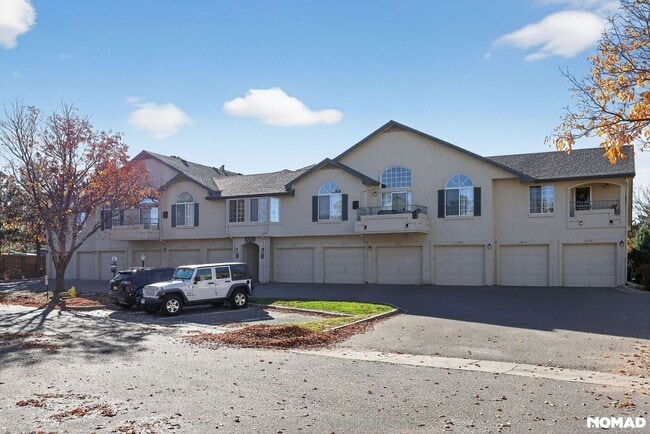 8757 E Dry Creek Rd in Centennial, CO - Building Photo - Building Photo