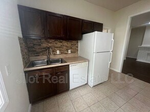 1366 Clermont Ave in East Point, GA - Building Photo - Building Photo