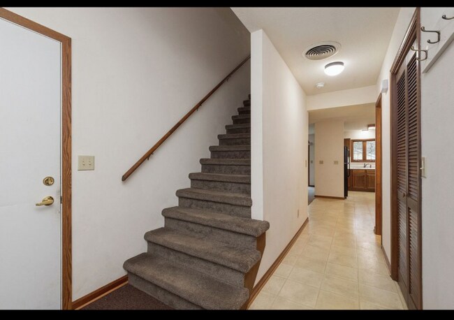 1394 E Armour Rd in Bourbonnais, IL - Foto de edificio - Building Photo