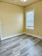 1209 E Fortification St, Unit #D in Jackson, MS - Foto de edificio - Building Photo