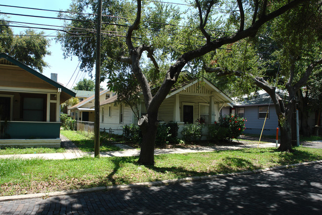 1014 7th Ave in St. Petersburg, FL - Foto de edificio - Building Photo