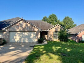 10660 County Rd 127 in Flint, TX - Building Photo