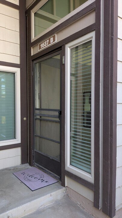 1637 English Pl in Corona, CA - Building Photo