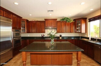 16756 N 98th Pl in Scottsdale, AZ - Building Photo - Building Photo