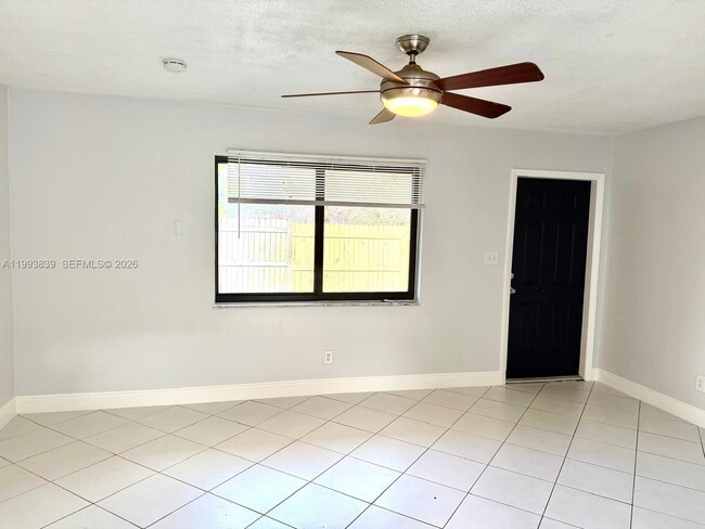 1454 SW 33rd St in Fort Lauderdale, FL - Building Photo - Building Photo