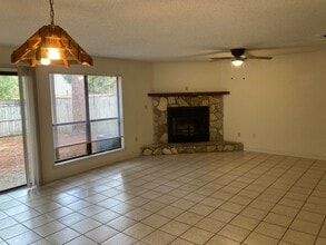 42 7th Ave in Shalimar, FL - Foto de edificio - Building Photo