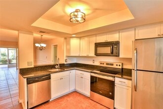 10374 Carrollwood Ln in Tampa, FL - Building Photo - Building Photo