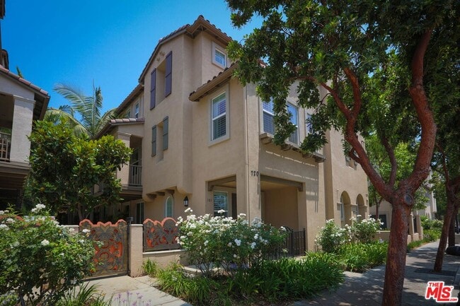 property at 720 S San Fernando Blvd