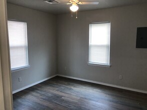123 N Tucker Ave in Shawnee, OK - Building Photo - Building Photo