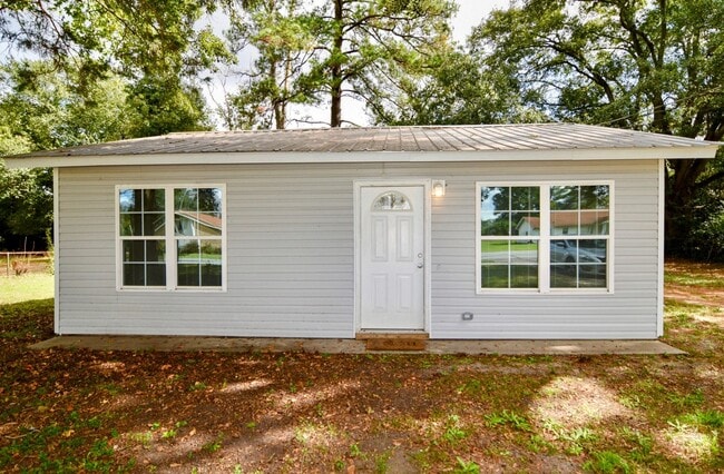 property at 3118 Old Louisville Rd
