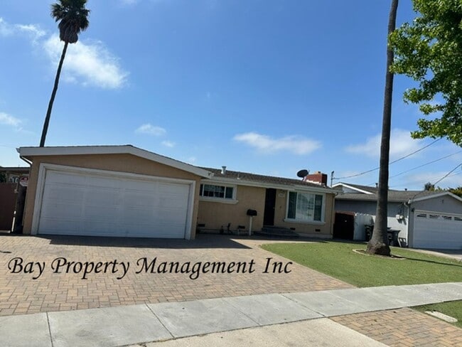 property at 1243 Summit Dr