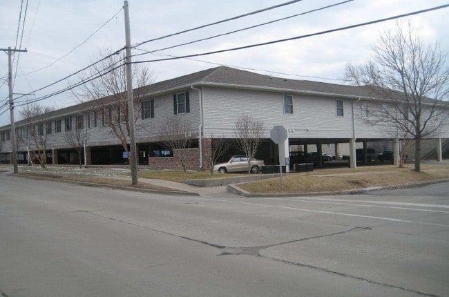 The Stilts in Normal, IL - Foto de edificio - Building Photo