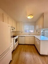 2084 Alta Loma St in Davis, CA - Building Photo - Building Photo