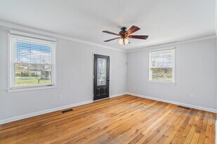 3701 Vera Dr in Knoxville, TN - Building Photo