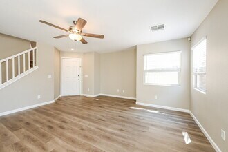 10571 Alondra Peak St in Las Vegas, NV - Foto de edificio - Building Photo