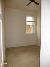 14 14th St NE, Unit 2 in Washington, DC - Foto de edificio - Building Photo