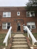 420 Newcomb St SE, Unit 3 Apartments