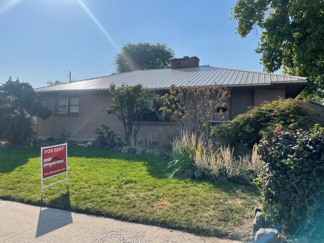 property at 1113 Idaho St