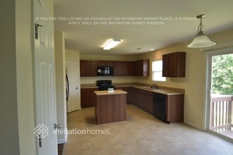 120 Woodcreek Ln in Clayton, NC - Foto de edificio - Building Photo