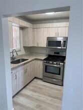 2424 SW 12th St in Miami, FL - Building Photo - Building Photo