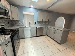 2162 Abalom St in Port Charlotte, FL - Building Photo - Building Photo