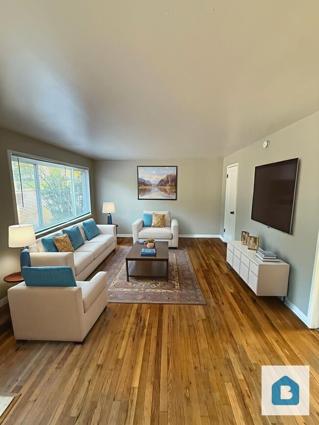 property at 433 Glen View Ct