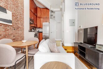 234 W 14th St in New York, NY - Building Photo - Building Photo