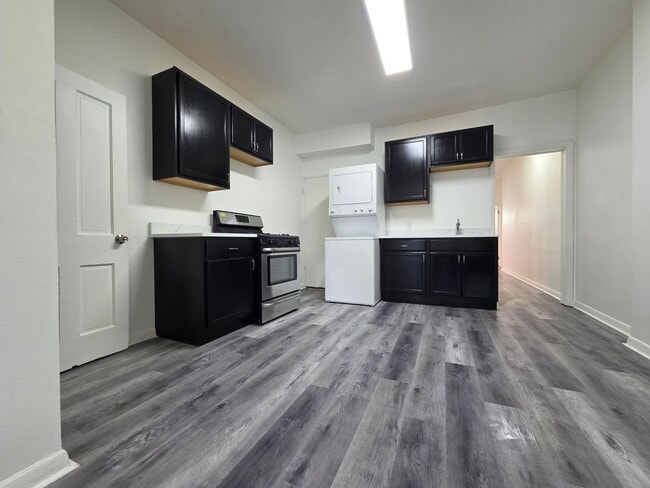 3605 5th St in Baltimore, MD - Foto de edificio - Building Photo