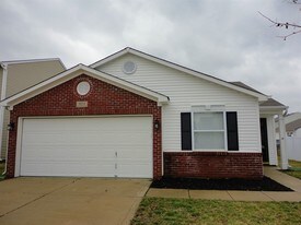 9211 Wandflower Dr in Indianapolis, IN - Building Photo