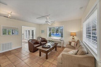 1975 Morrill St in Sarasota, FL - Building Photo - Building Photo