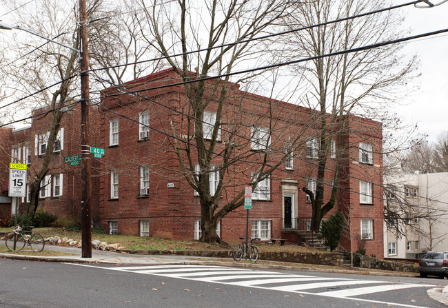 4016 Calvert St NW in Washington, DC - Building Photo - Building Photo