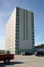 McKinley Tower Apartments in Anchorage, AK - Building Photo - Building Photo