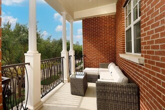 2 Islewood Blvd in Spring, TX - Building Photo - Building Photo