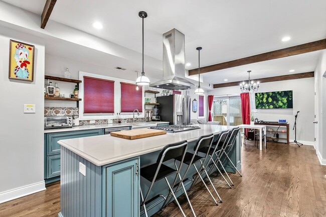 6069 N Ridge Ave in Chicago, IL - Building Photo - Building Photo