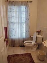 34 Mallory Hill Rd in Ridgefield, CT - Building Photo - Building Photo