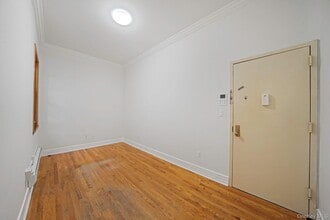 42 North St in Hempstead, NY - Building Photo - Building Photo