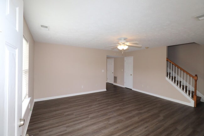 100-102 Aubrey Dr in Nicholasville, KY - Building Photo - Building Photo