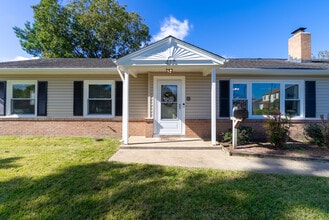 417 Schuyler Rd in Virginia Beach, VA - Building Photo - Building Photo