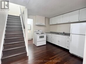 71 Trillium Crescent in Barrie, ON - Building Photo - Building Photo