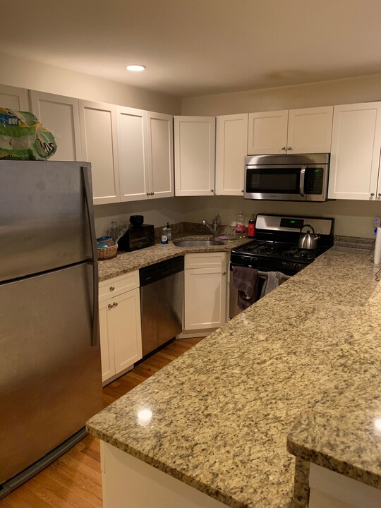 318 Saint Paul St, Unit 6 in Brookline, MA - Building Photo