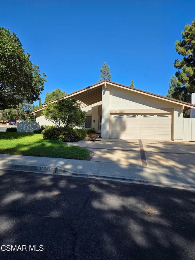 3030 Morningside Dr in Thousand Oaks, CA - Foto de edificio - Building Photo