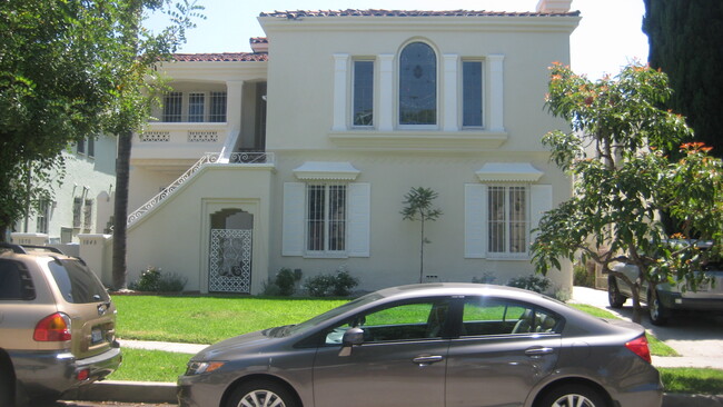 1050 S Ogden Dr, Unit 3-4, Unit 3-4