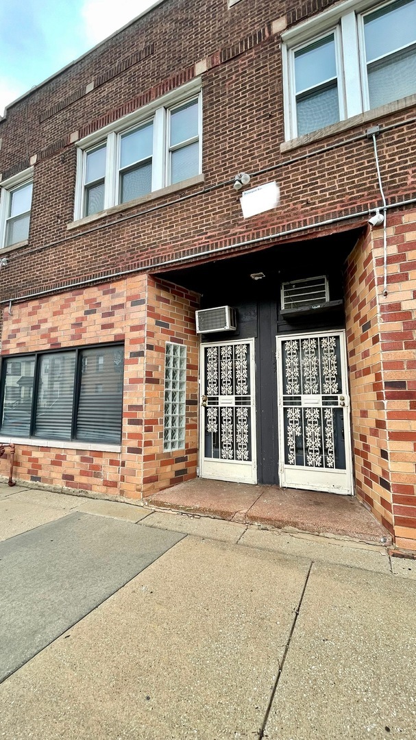 property at 3072 E 79th St