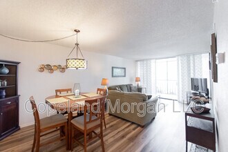 1000 Cove Cay Dr in Clearwater, FL - Building Photo - Building Photo