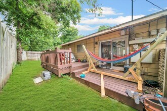 1104 Kinney Ave in Austin, TX - Building Photo - Building Photo