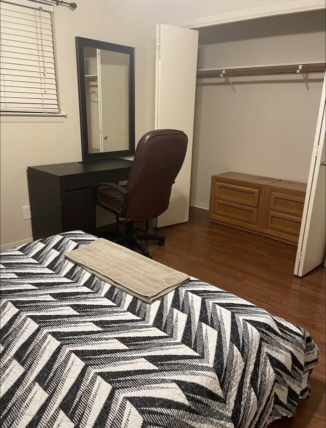 property at 1502 Aquifer Cv